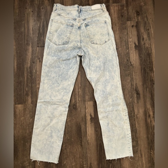 Express Super High Rise Slim Ankle Light Wash Jeans 🎀🩷 - Picture 2 of 4